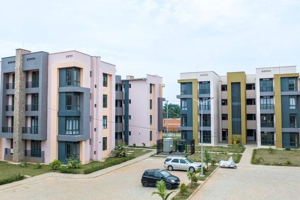 The Gray Haven Lakeside Condo In Entebbe Exterior photo