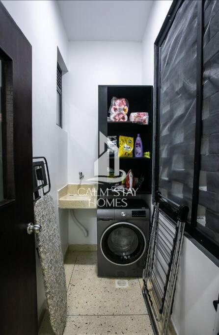 The Gray Haven Lakeside Condo In Entebbe Exterior photo